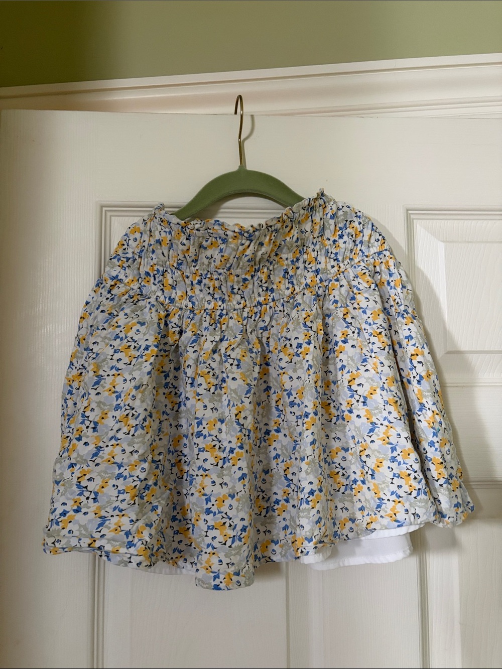 Hollister White Floral Skirt with Yellow & Blue Print